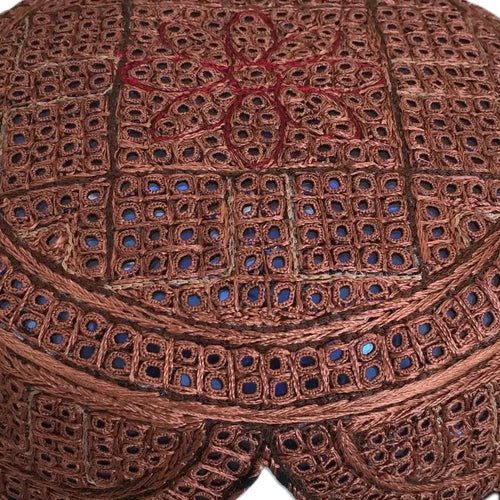 Brown Sindhi Topi — No. 006 — detail