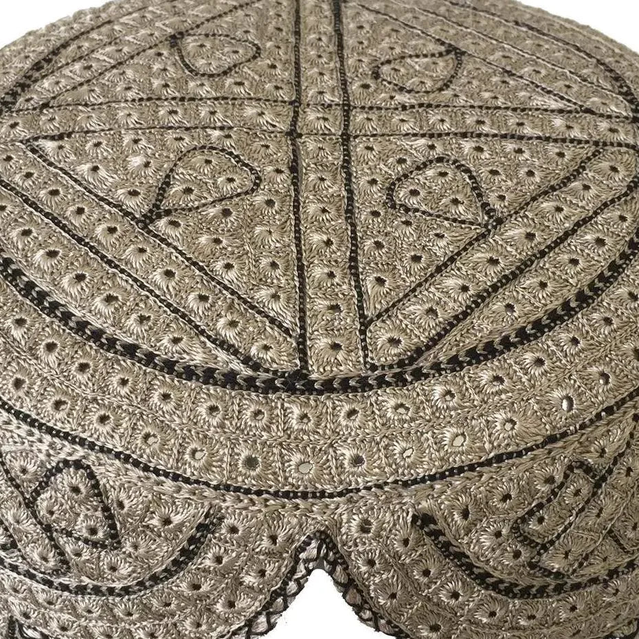 Sindhi Topi — No. 011 — detail
