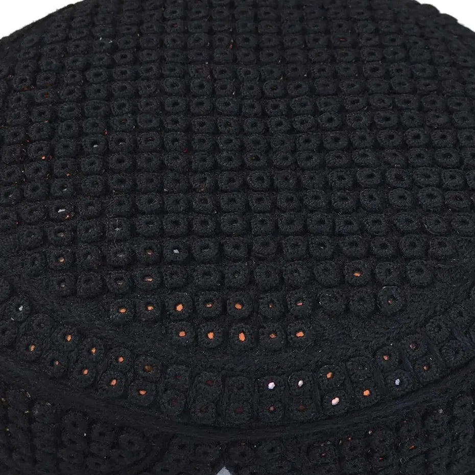 Sindhi Topi — No. 018 — detail